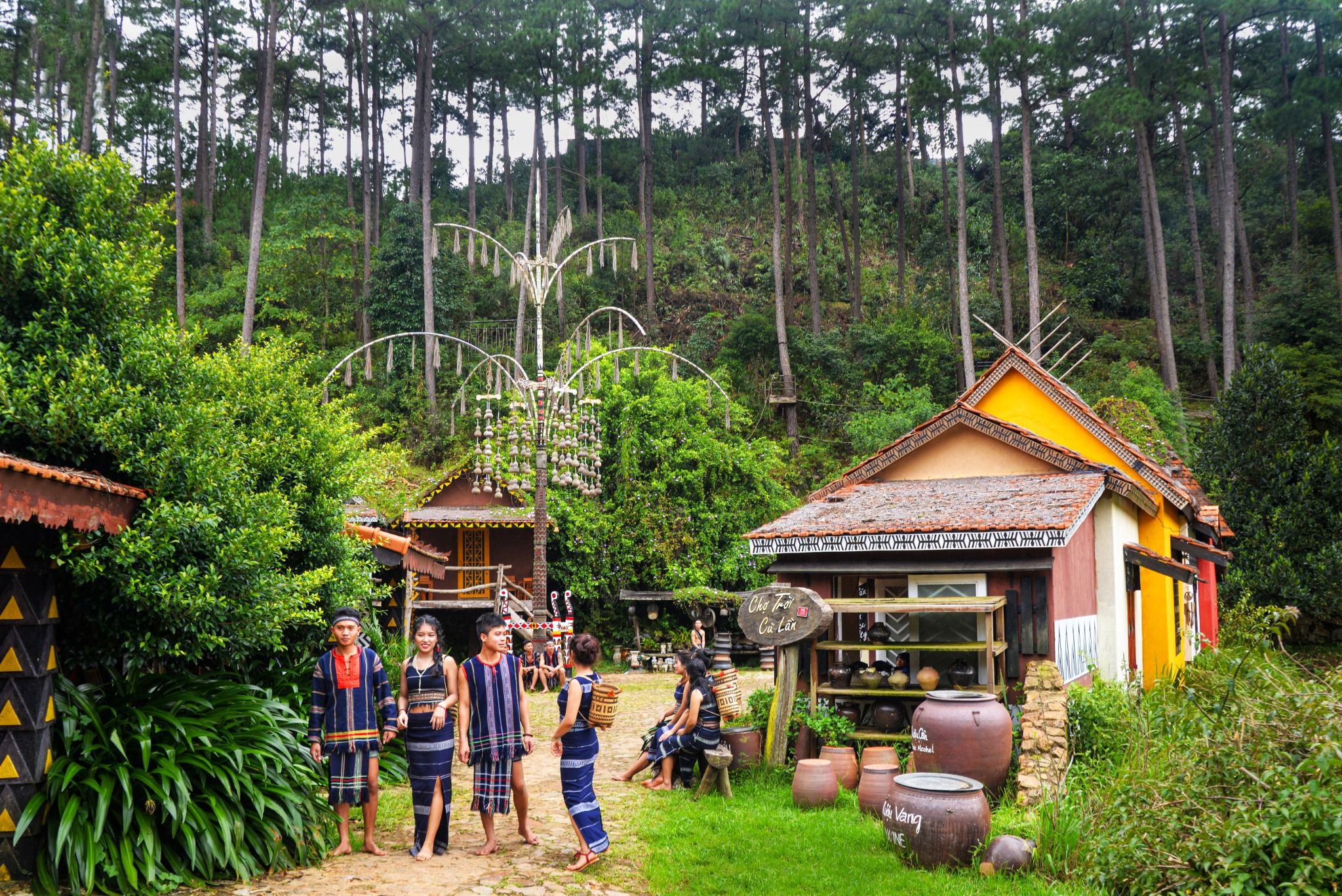 THUÊ TRANG PHỤC DÂN TỘC