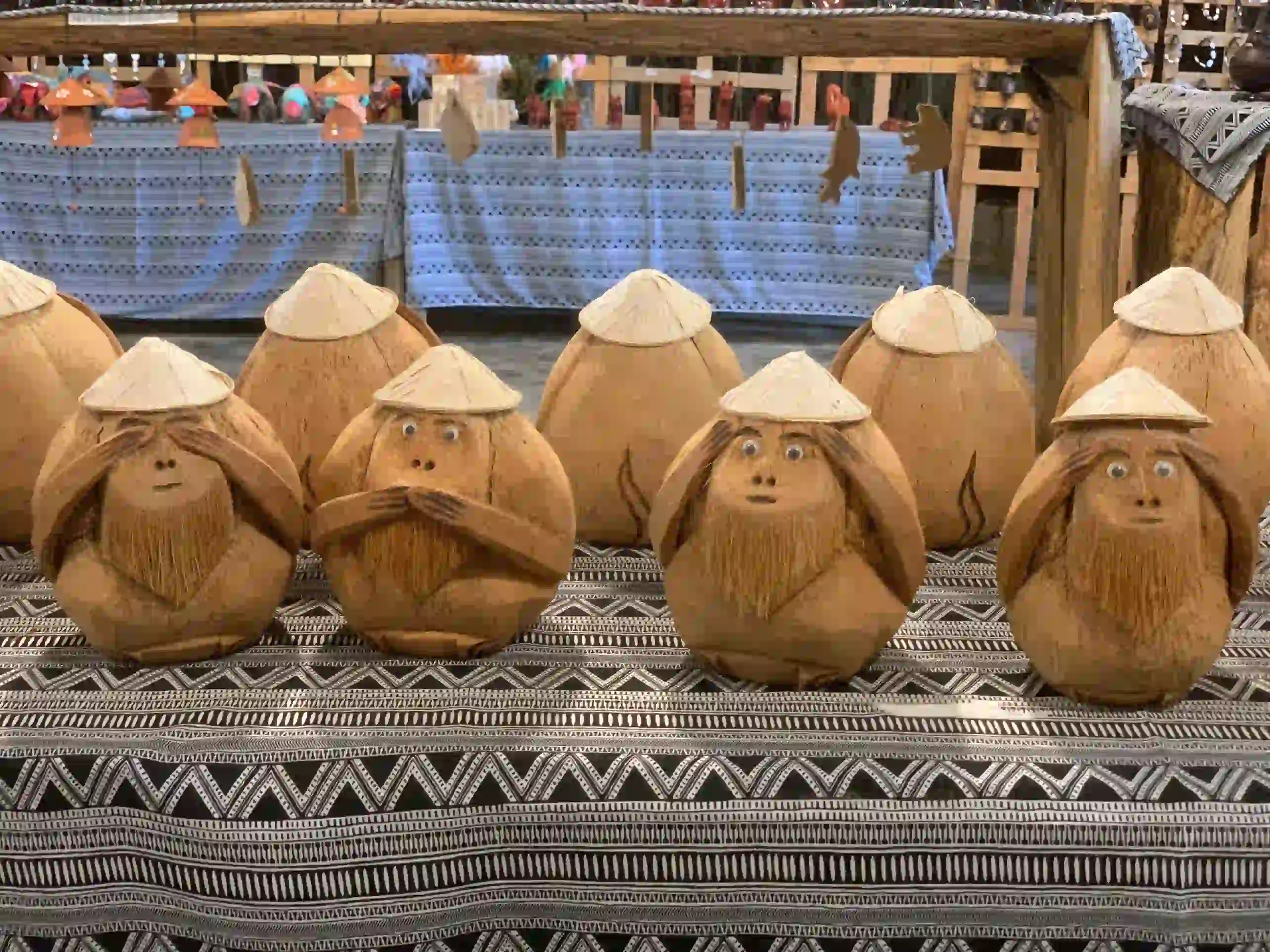 TƯỢNG KHỈ GỖ BA KHÔNG “ KHÔNG NHÌN – KHÔNG NGHE – KHÔNG THẤY”
